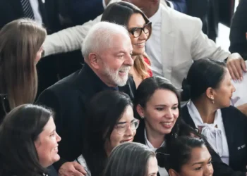 Lula diz que 2023 foi para arrumar a casa