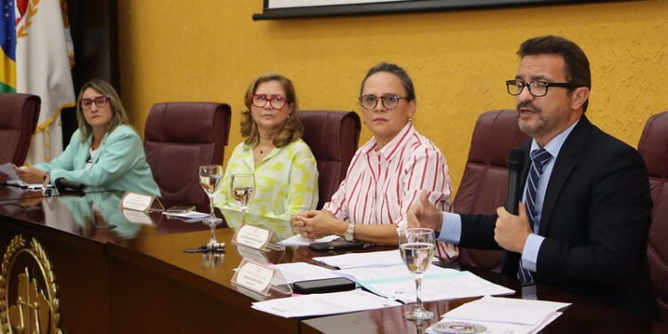 Ministério Público quer respostas do governo do AM sobre as irregularidades na FMT