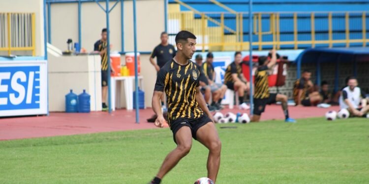 Amazonas FC oficializa a contratação