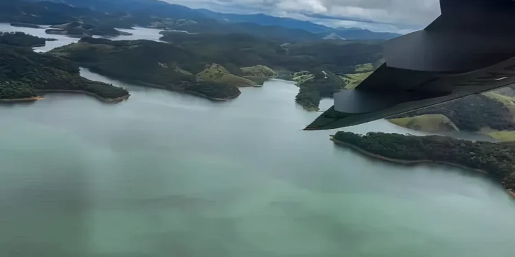 Buscas a helicóptero