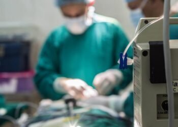 O Rei Charles III, na última sexta-feira, 261, fez uma cirurgia para retirada da HPB