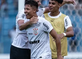 pedrinho-do-corinthians-comemora-