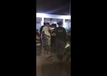 'Casa caiu' para trio suspeito de roubo, em Manaus