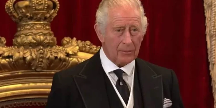 Rei Charles III é diagnosticado com câncer, diz palácio de Buckingham