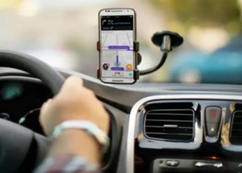 Motoristas de app poderão ter piso salarial, pagamento por hora trabalhada e INSS