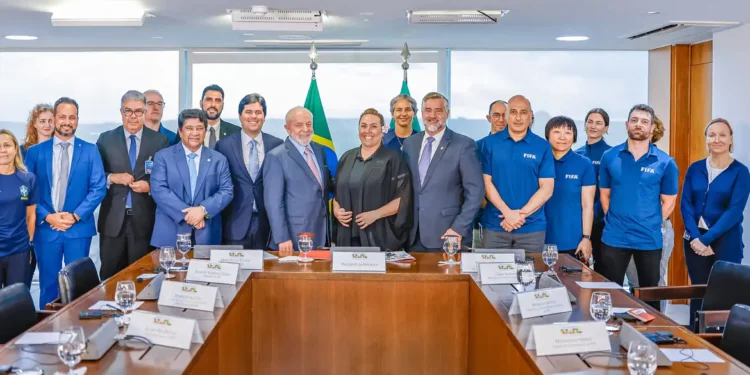 Mundial Feminino- Lula presta apoio à candidatura do Brasil para sediar Copa