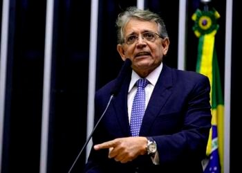 Deputado Pauderney Avelino concedeu entrevista exclusiva ao Portal Rios de Notícias (Foto: Nilson Bastian/Câmara dos Deputados).