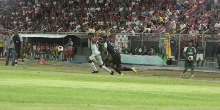 O empate define últimos confrontos do mata-mata do Barezão (Foto: Thiago Lemos)
