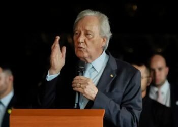 Presos fogem e Lewandowski será convocado no Congresso