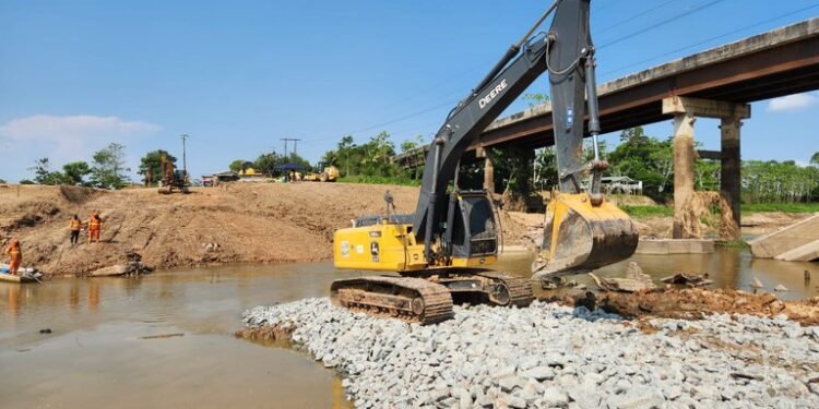 Serviços Técnicos de Engenharia vai supervisionar obras na BR-319