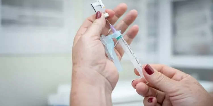 vacinação contra dengue