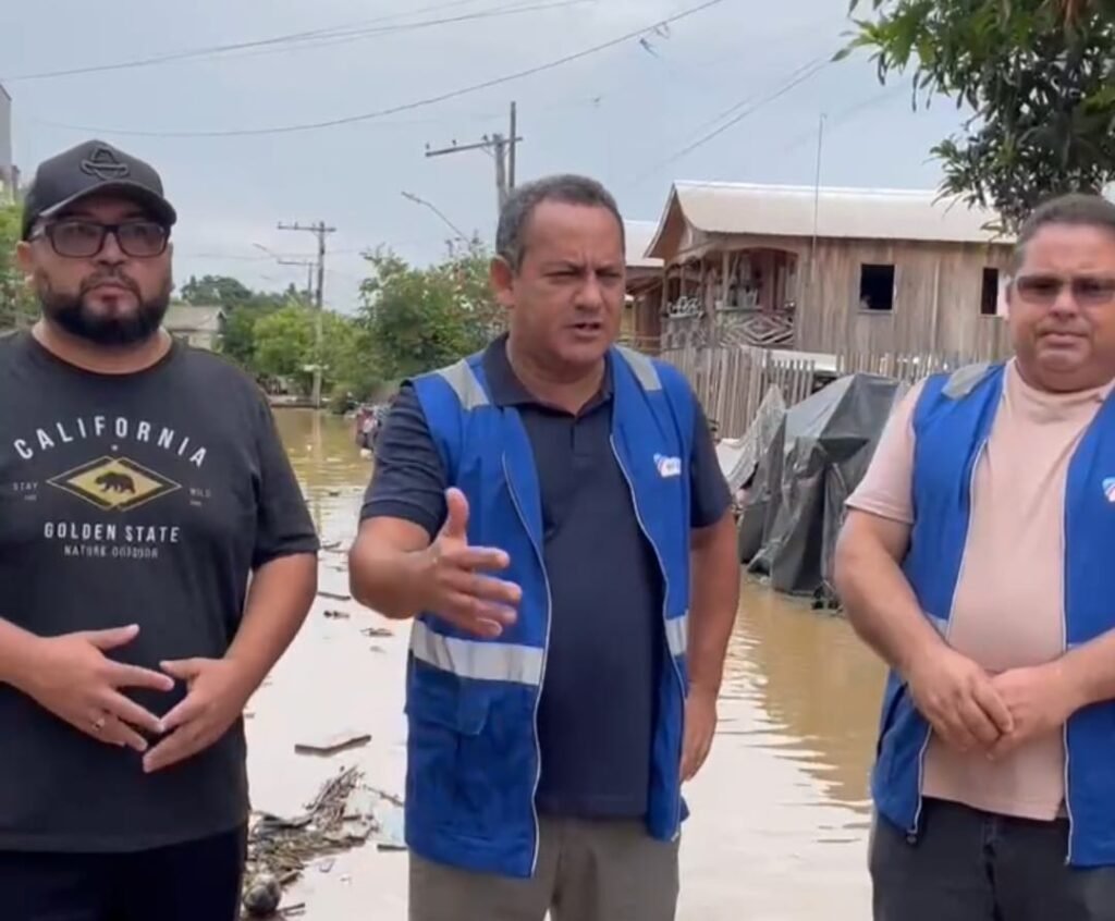 Prefeito de Boca do Acre, Zeca Cruz, fala sobre cheia no município (Foto: Vídeo/Reprodução).