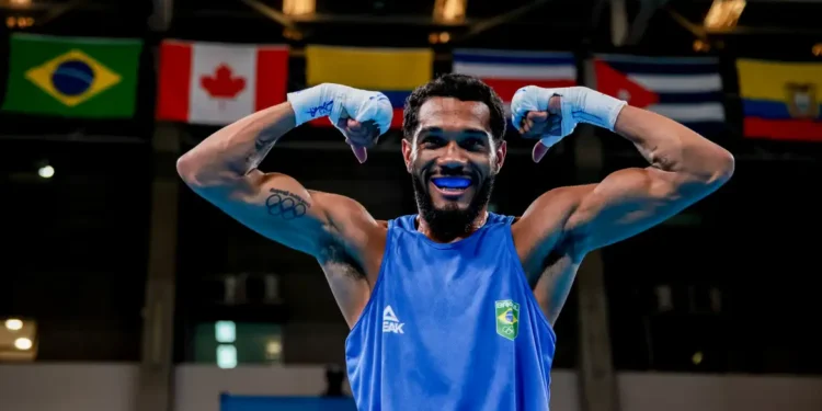 A classificação foi confirmada no Pré-Olímpico Mundial com a vitória do brasileiro sobre Owain Harris-Allain 🇬🇧 por decisão unânime nas quartas de final.