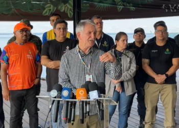 Flutantes serão retirados após decisão judicial, no Tarumã - (Foto: Reprodução).