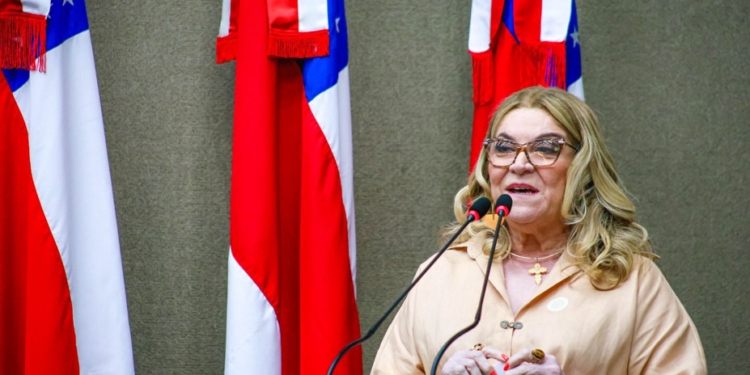 Mazé homenageado