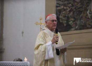 Católicos celebram Cristo ressuscitado que renova a esperança e dá vida nova