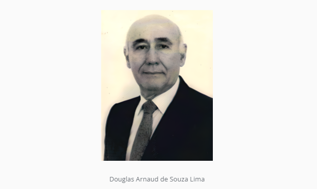 Morre Douglas Arnaud