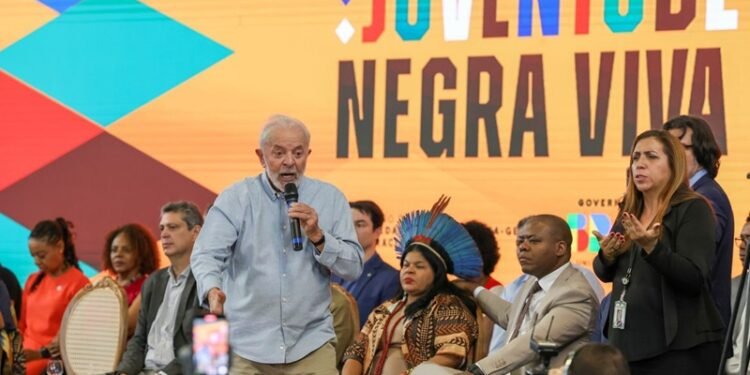 Governo prevê investimento de R$ 665 milhões para jovens negros