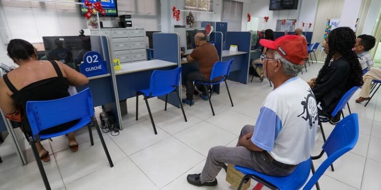 Manausprev convoca recadastramento