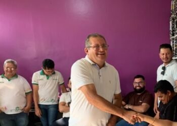 Prefeito de Codajás é agredido, quebra a perna e vai passar por cirurgia em Manaus