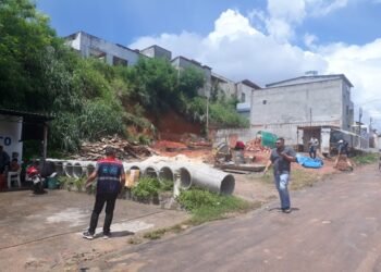 Prefeitura embarga e interdita obra no conjunto Duque de Caxias
