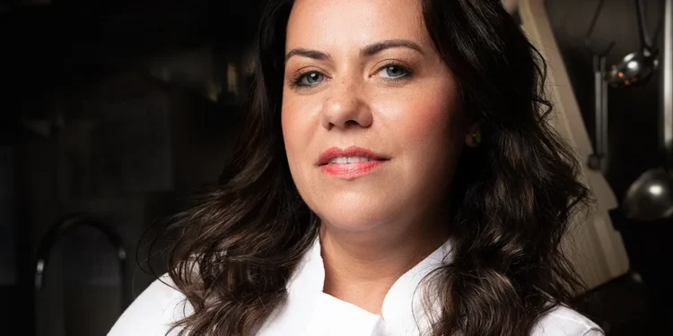 Janaína Rueda é eleita melhor chef mulher do mundo - (Foto: Divulgação).
