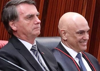 Ministro Alexandre de Moraes nega devolução de passaporte a Bolsonaro - (Foto: Antonio Augusto/TSE)