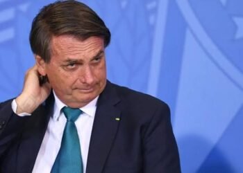 A PF afirma que Bolsonaro e seus aliados próximos planejaram um golpe de Estado para mantê-lo no poder