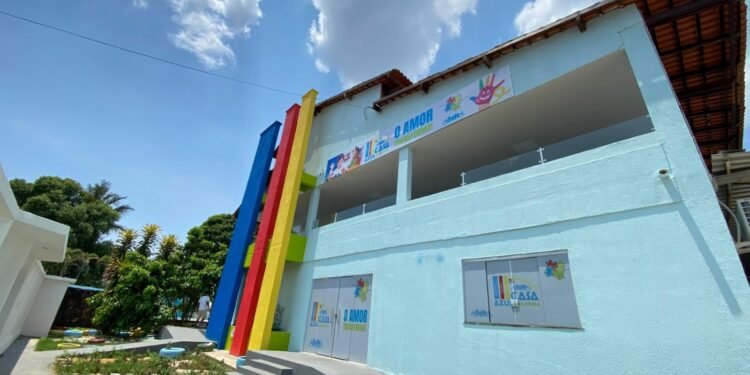 Estudantes de Medicina da FST arrecadam brinquedos para crianças da Casa Azul