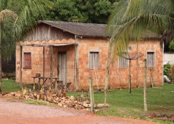 A desapropriação visa preservar a expansão territorial da área