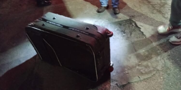 Objeto em que o corpo do homem foi encontrado - (Foto: Reprodução)