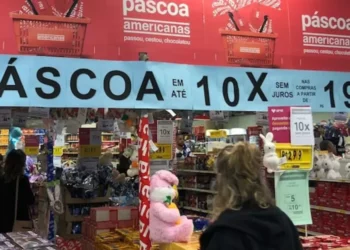 Americanas parcela em dez vezes, em todos os cartões, as compras de ovos de Páscoa nas lojas físicas e prevê que o valor mínimo dos itens adquiridos some R$ 199 (Foto: Márcia de Chiara/Estadão / Estadão
