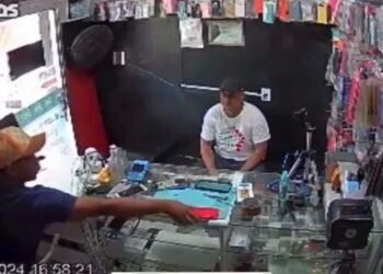 Suspeito assalta assistência