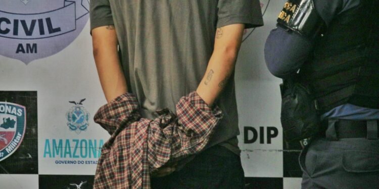 O suspeito foi encaminhado ao 14º Distrito Integrado de Polícia - (Foto: Divulgação/ PMAM)