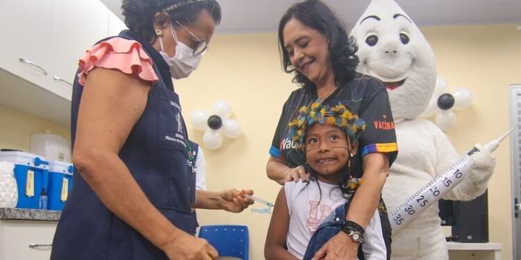 vacinação dengue adolescentes