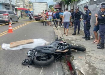 Mulher morre após grave acidente de trânsito no bairro São Francisco - (Reprodução).