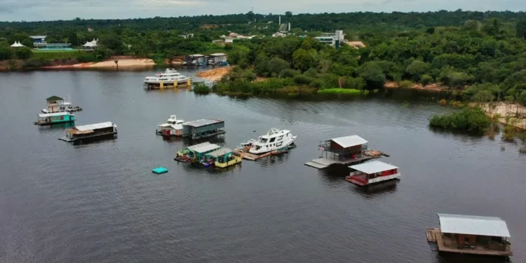 Ipaam volta a emitir licença para flutuantes - (Divulgação/Semmasclima).