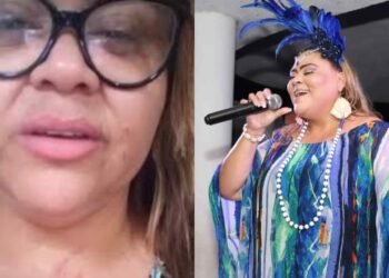 A cantora Mara Lima foi agredida por estar usando uma camisa do Boi Caprichoso - (Reprodução).