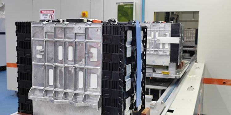 Baterias para ônibus elétricos - (Foto: Bruno Leão/ Sedecti )