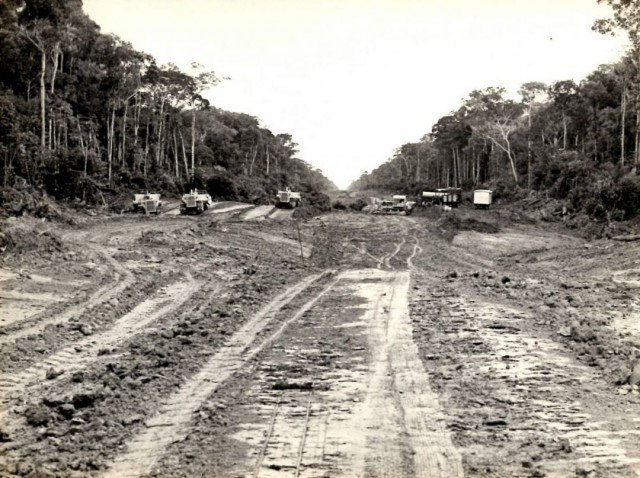 BR-319 entre 1984 a 1985 - (Foto: Corrêa Lima/Acervo Jorge Bastos de Oliveira)
