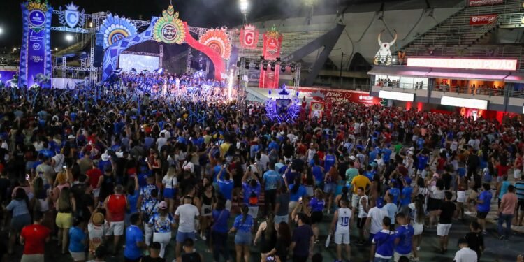 Curral do Garantido e Bar do Boi Caprichoso movimentam sábados em Manaus (Mauro Neto/SEC).