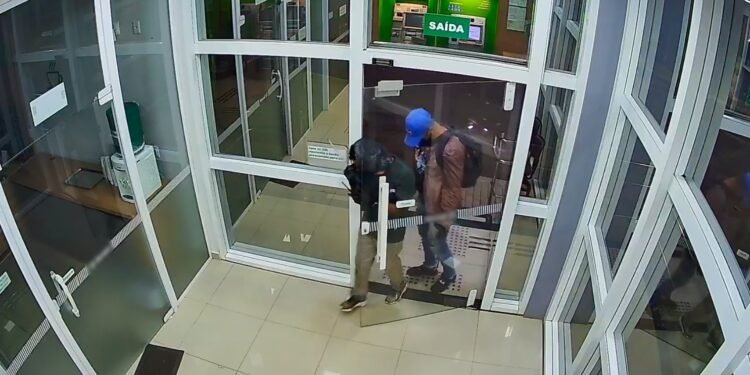 Imagens de câmera de vigilância- (Fotos: Divulgação/PC-AM)