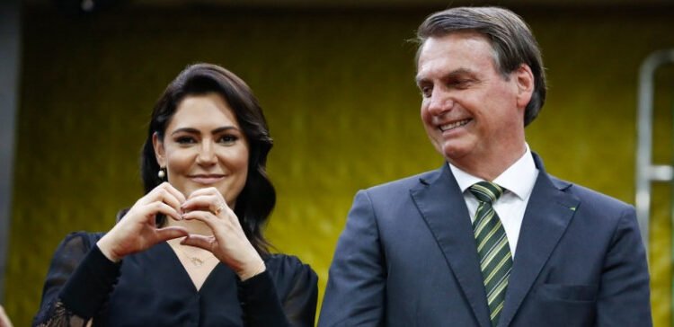 Michelle e Bolsonaro - (Foto: Carolina Antunes/PR)