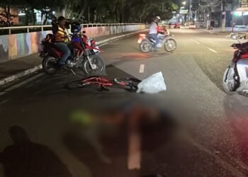 Acidentes de trânsito mata homem e deixa ciclista ferido, na zona Oeste de Manaus