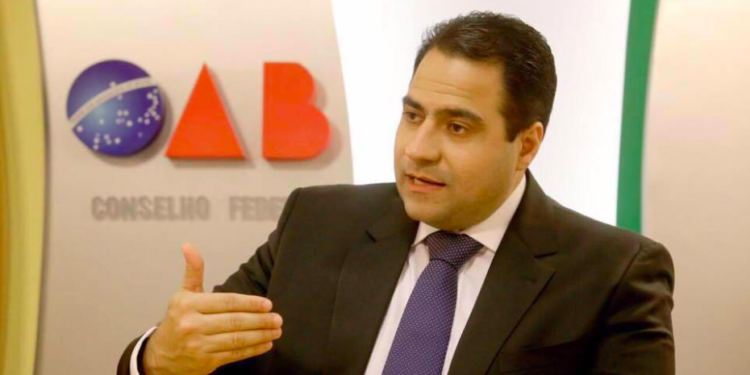 Advogado pede afastamento de Beto Simonetti, presidente da OAB Nacional, por 'desvio de finalidade'