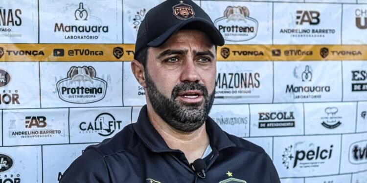 Amazonas FC anuncia retorno do técnico Rafael Lacerda