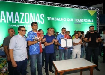 Bois Caprichoso e Garantido se comprometem com à reciclagem no Festival de Parintins