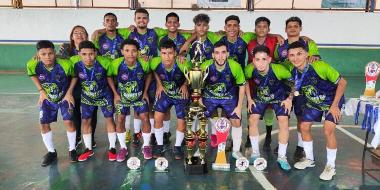 Campeonato de futsal de base agita juventude do Novo Aleixo (Divulgação)