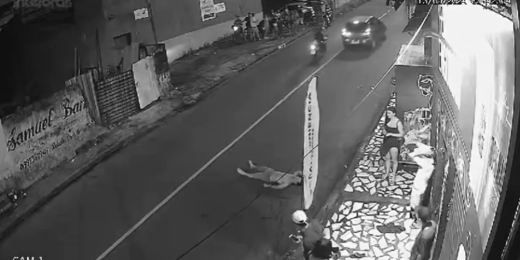 Momento após a vítima ser atropelada - (Foto: Reprodução)