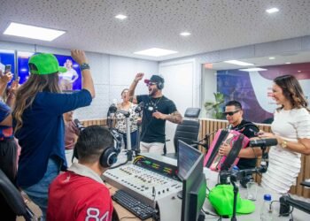 Forró Ideal agita estúdio no programa Fábrica é 10, da Rádios RIOS FM 95,7 (João Dejacy/Rios de Notícias).